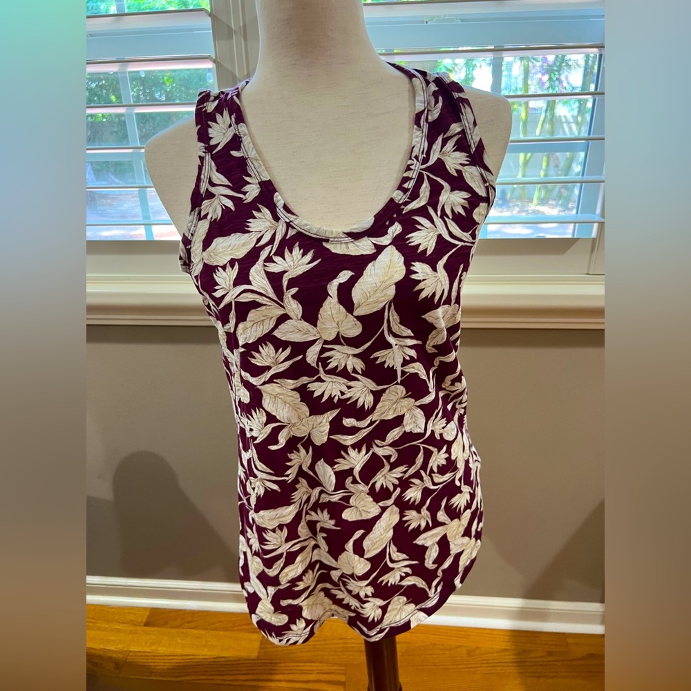 Old Navy top